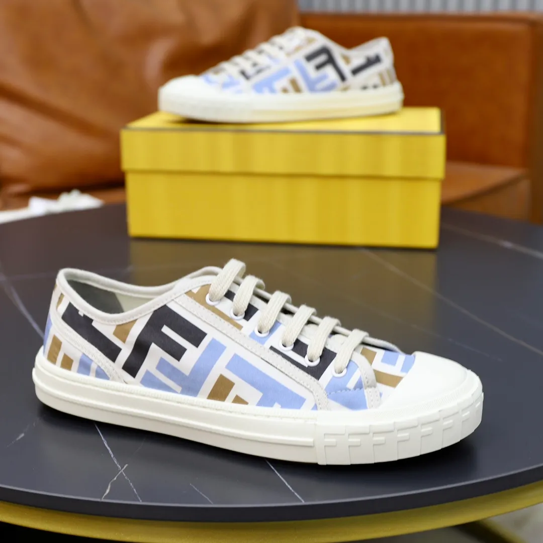 Factory price: 480 original order (couple model) Brand: FENDI Fendi 🙅‍♂️🙅‍♂️🙅‍♂️ Size: Female 35–40, Male 39-44 (45 can be customized) Grade: Official website genuine Material: Imported original LoGO fabric upper Original comfortable lining TPU wear-resistant lightweight outsole Style category: Loafers New trendy shoes Color: actual picture color